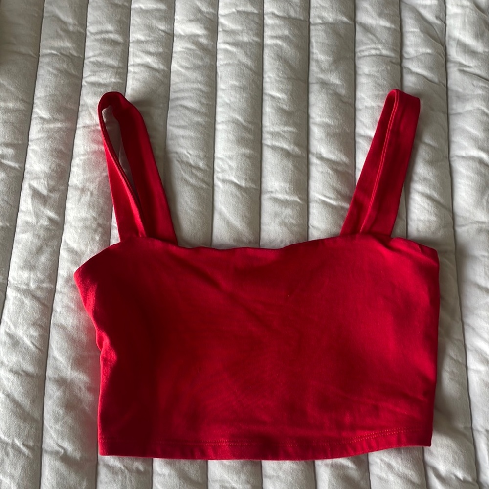 Red cropped tank